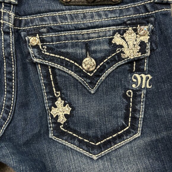 Miss Me Capri Jeans Women's Size 27 Low Rise Jeweled Medium Wash Denim - Picture 7 of 14